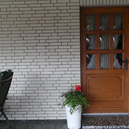 Апартаменты Ferien Im Reetdachhaus - #122850 *